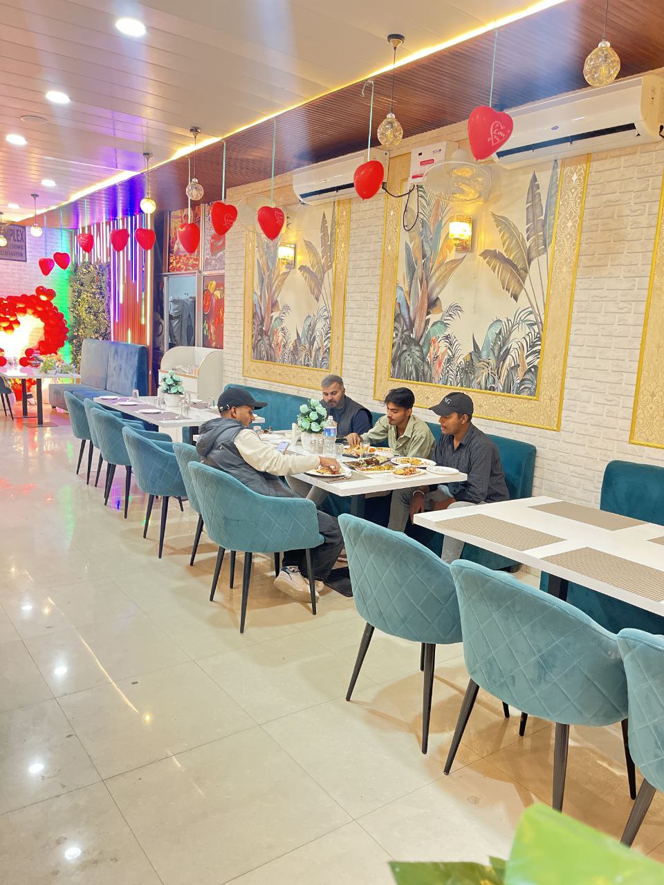 Family dining at the best restaurant in Muzaffarpur