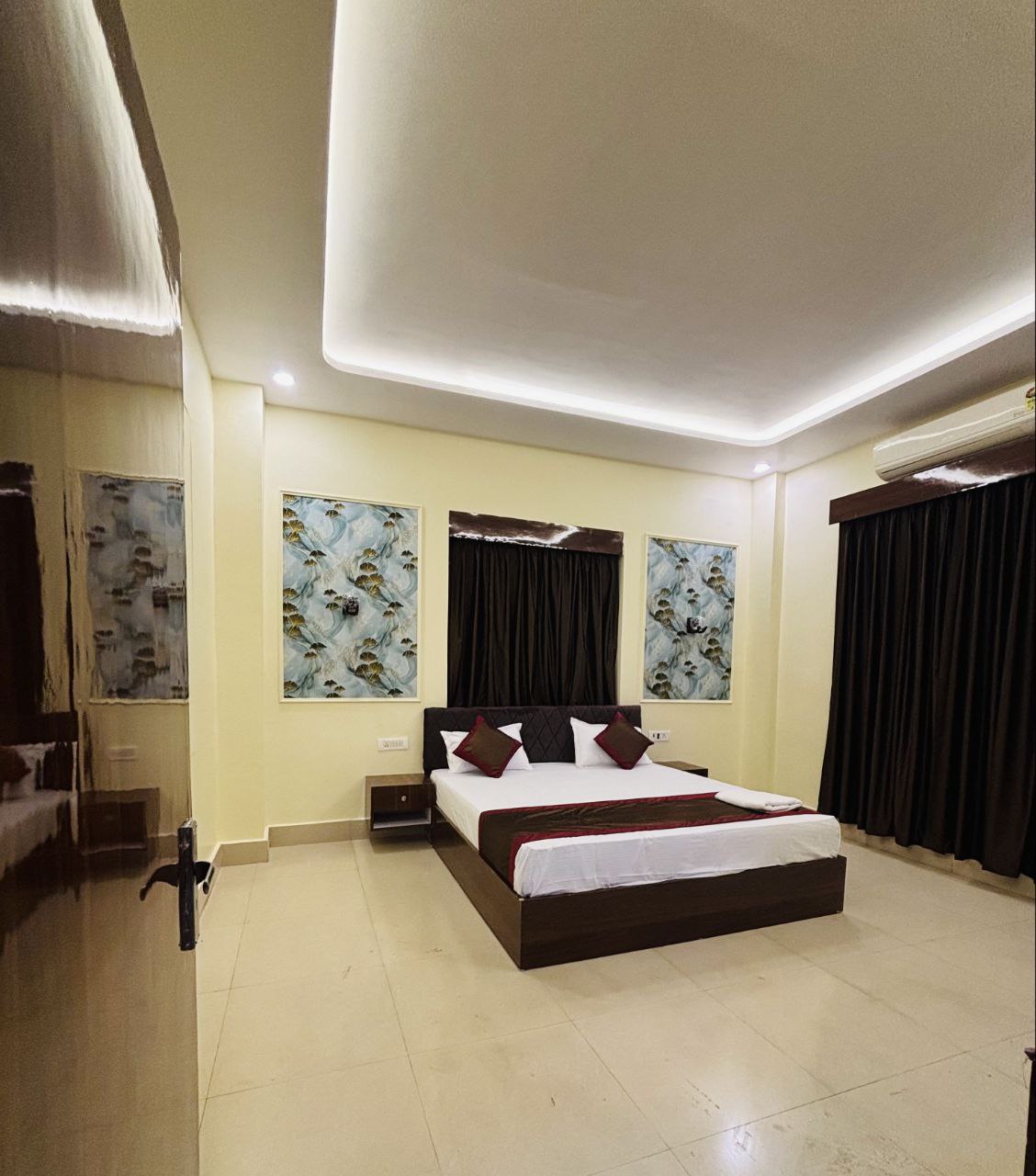 Featured Executive Suite